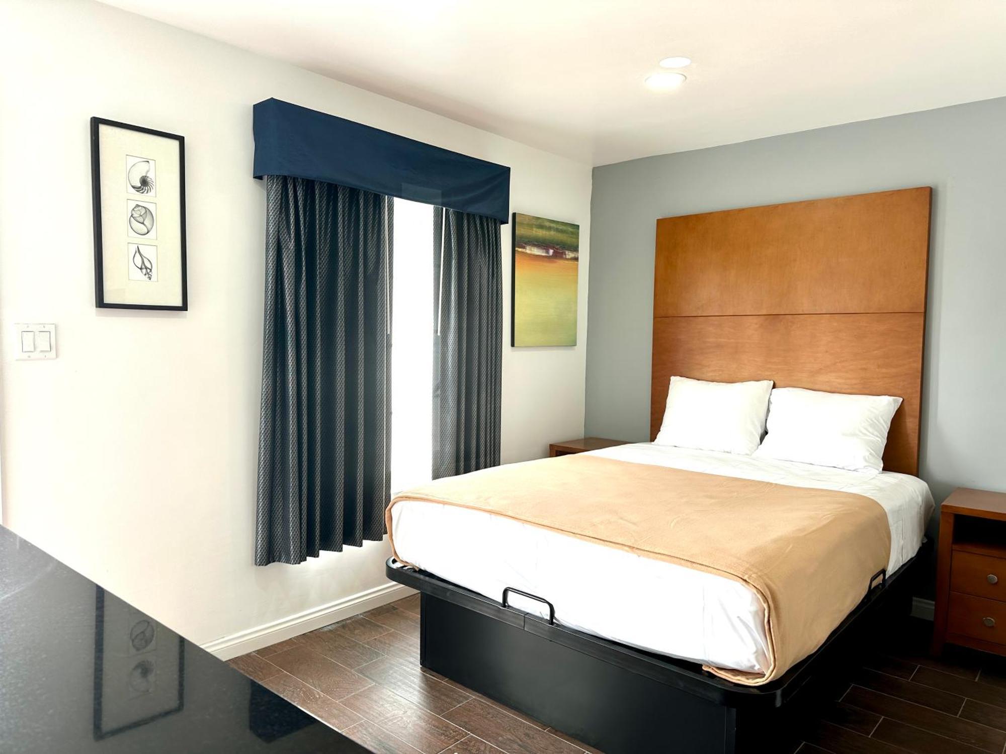 Oceanside Inn & Suites Екстериор снимка