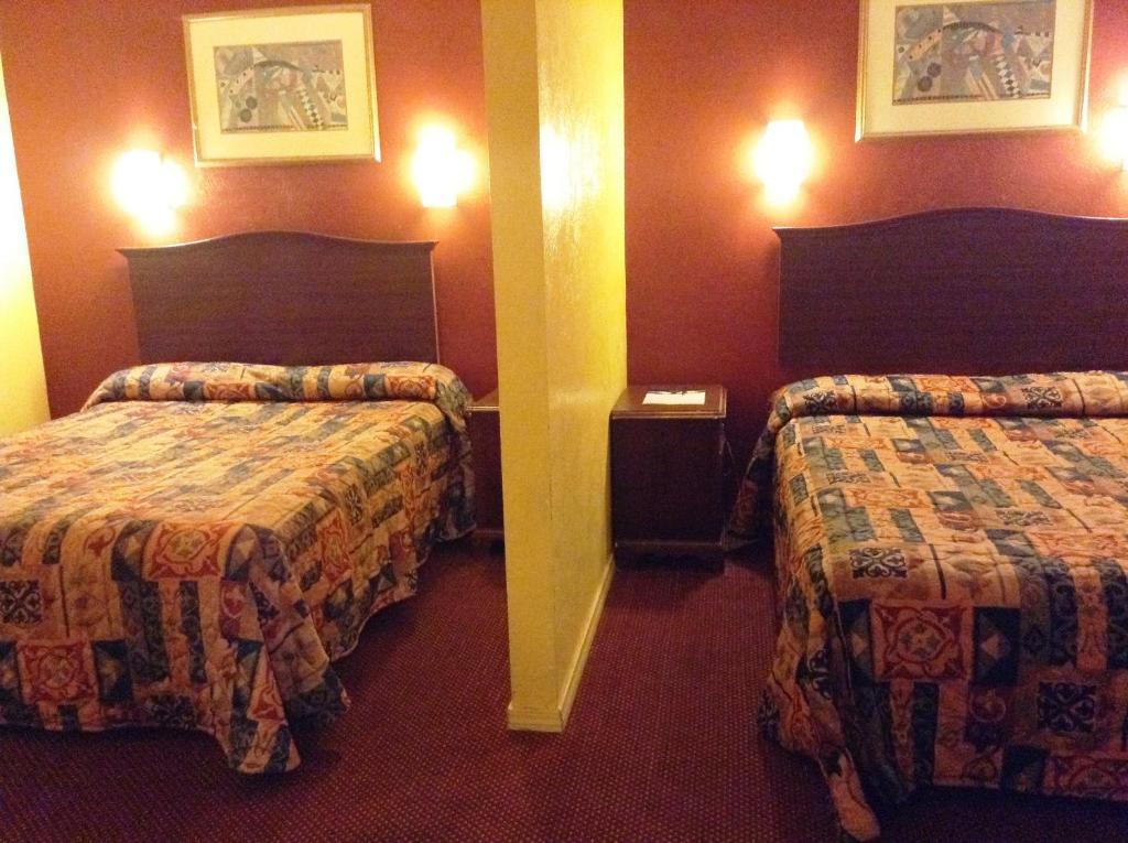 Oceanside Inn & Suites Екстериор снимка