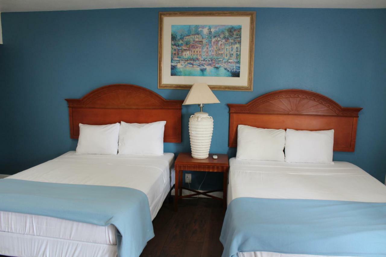 Oceanside Inn & Suites Екстериор снимка