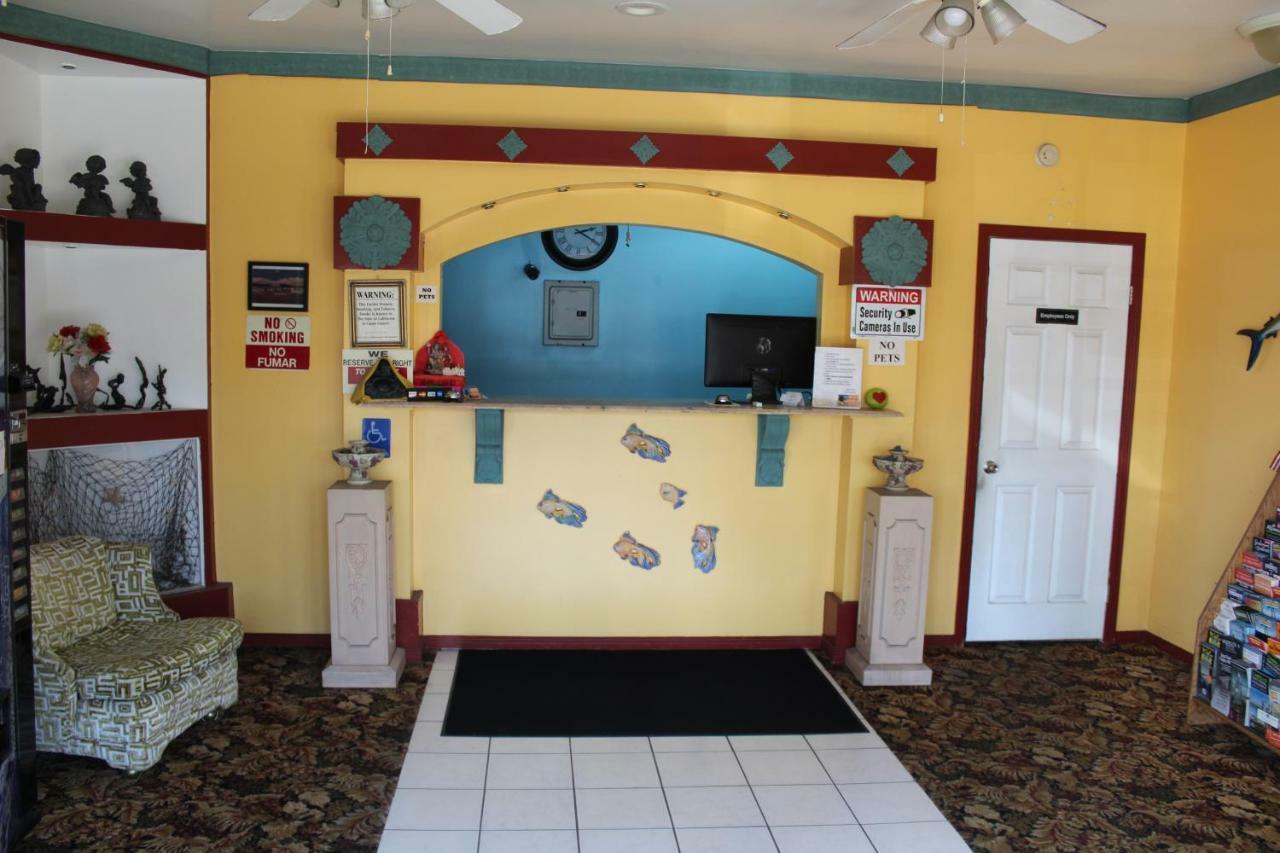 Oceanside Inn & Suites Екстериор снимка